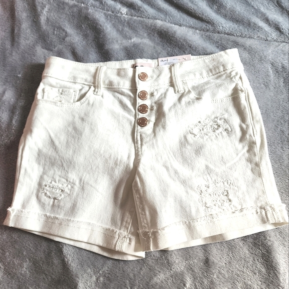 So girls mid rise distressed white jean shorts snap button fly sz 12 nwt - Picture 1 of 5